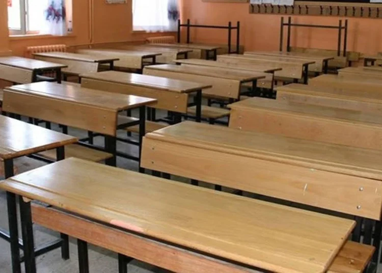 Okul çağında olup da gitmeyen 1 milyon 187 bin çocuk var 1 Okul çağında olup da gitmeyen 1 milyon 187 bin çocuk var