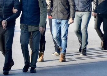 Polisten 20 ilde ‘kıskaç’ operasyonu! 70 FETÖ şüphelisi yakalandı