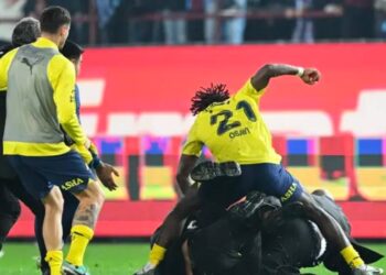Osayi-Samuel’den yeni açıklama: Bu taraftarlardan bazıları silahlı