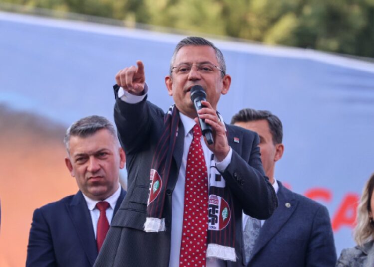 Özgür Özel'den 'müzakere' açıklaması 1 Özgür Özel: Yarın büyük bir zafer kazanacağız