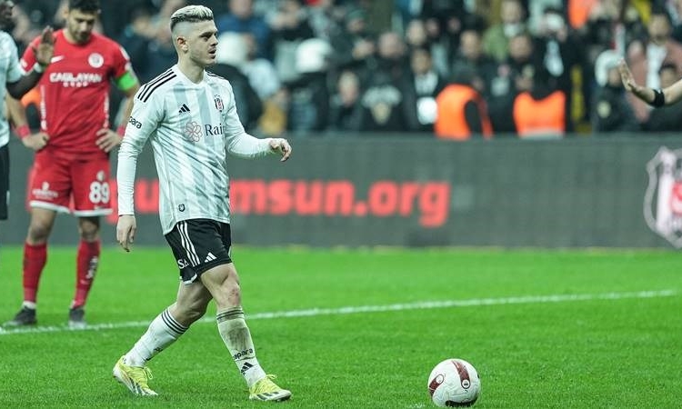 Eski hakemler Beşiktaş – Antalyaspor maçını değerlendirdi: Penaltı iptali doğru karar mı?