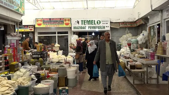 Vatandaş artık peynir de alamıyor: O şehirde satışlar yüzde 80 düştü 1 Vatandaş artık peynir de alamıyor: O şehirde satışlar yüzde 80 düştü