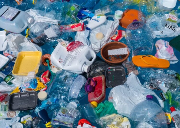 Plastikte 4 binden fazla toksik kimyasal tespit edildi 1 Plastikte 4 binden fazla toksik kimyasal tespit edildi