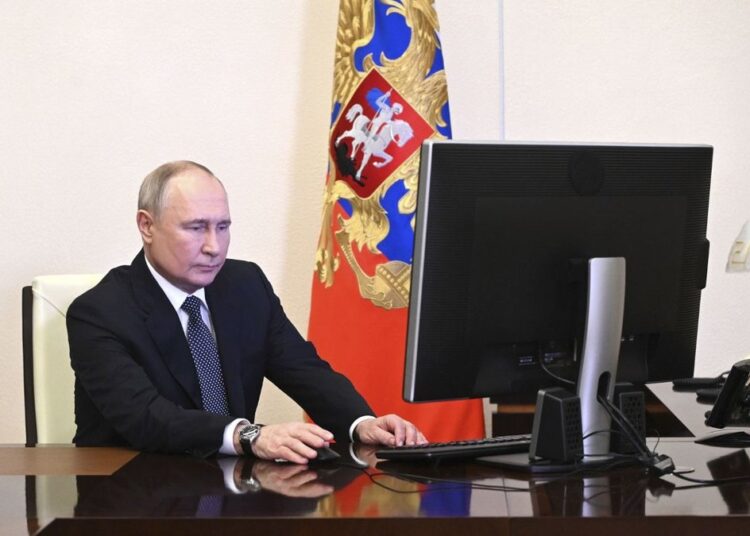 Rusya'da beklenen sonuç: Putin seçimi yüzde 87,8'yle kazandı 1 Rusya’da beklenen sonuç: Putin seçimi yüzde 87,8’yle kazandı
