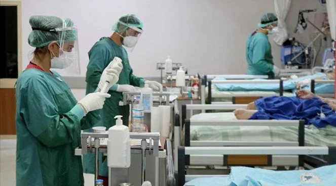 Eşitlik bunun neresinde? Hemşireye 566 lira olan giyim yardımı, TRT çalışanına 42 bin TL 1 Eşitlik bunun neresinde? Hemşireye 566 lira olan giyim yardımı, TRT çalışanına 42 bin TL