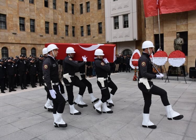 Erdoğan’ı korurken kazada şehit olan polisin doğum günüymüş