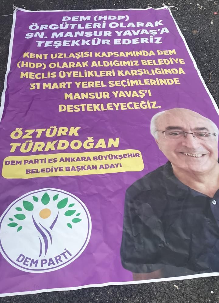Ankara'da sahte DEM Parti afişleri asıldı 2 Ankara'da sahte DEM Parti afişleri asıldı