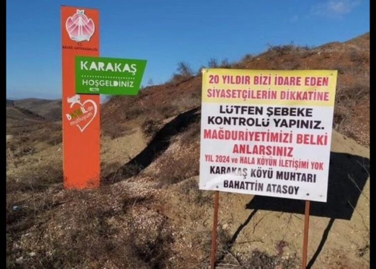 Bu köyde 20 yıldır telefon çekmiyor