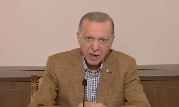 Erdoğan bayramlaşmak için iki partinin liderlerini aramadı 1 Erdoğan bayramlaşmak için iki partinin liderlerini aramadı