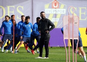 Arda Turan’ın takımı Eyüpspor, 1. Lig’de şampiyonluk için sahaya çıkıyor