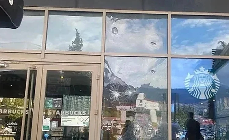 Kahramanmaraş’ta Starbucks’a pompalı tüfekle saldırı