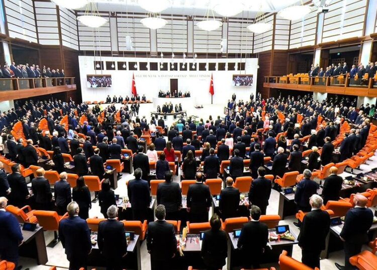 Belediye başkanı seçilen milletvekilleri ayrılınca TBMM’de aritmetik değişti 1 Belediye başkanı seçilen milletvekilleri ayrılınca TBMM’de aritmetik değişti