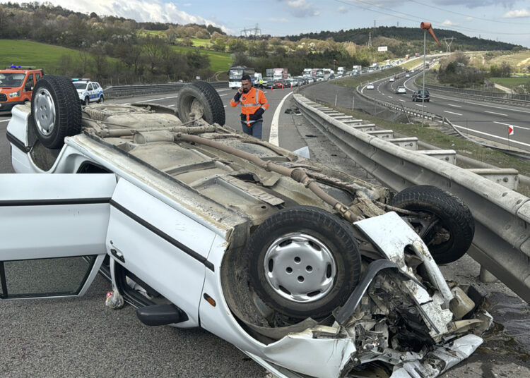 Bayramda meydana gelen 2 bin 238 trafik kazasında 26 kişi hayatını kaybetti 1 Tatilin il üç gününde trafik kazası bilançosu: 19 kişi öldü, 2 bin 192 kişi yaralandı