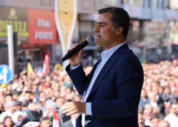 Van’da irade gaspı: Mazbata, yüzde 30 daha az oy alan AK Partili adaya verildi