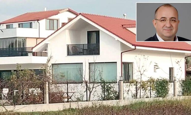 AK Parti Milletvekili Ayhan Gider, Çanakkale Boğazı’na nazır kaçak villa dikmiş