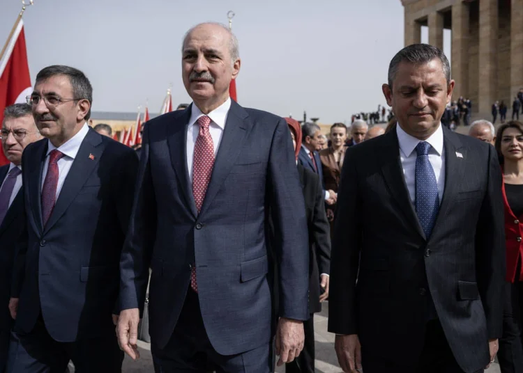 Devlet erkanı, Anıtkabir’i ziyaret etti