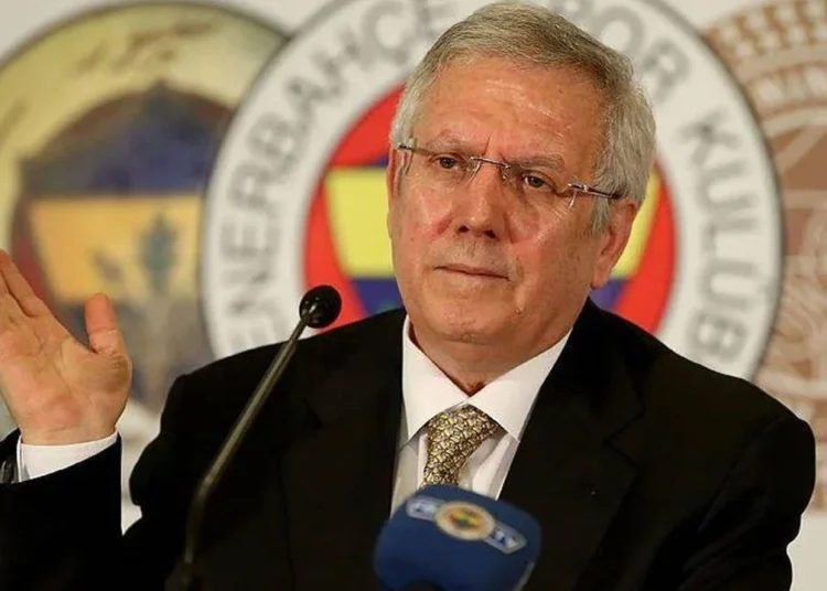 Aziz Yıldırım’dan Fenerbahçe yönetimine Süper Kupa tepkisi: Korkakça bir çözüm 1 Aziz Yıldırım’dan Fenerbahçe yönetimine Süper Kupa tepkisi: Korkakça bir çözüm