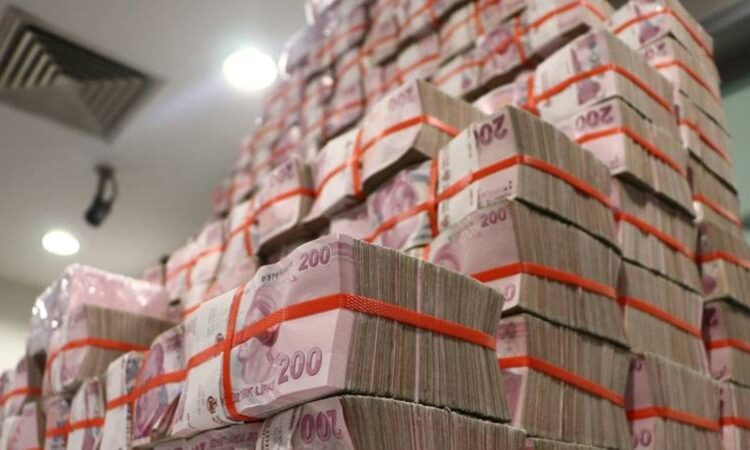 Bütçe 7 ayda 1 trilyon 362,3 milyar TL açık verdi 1 İlk çeyrekte 1,3 trilyon lira vergi toplandı, bütçe yine de 513 milyar açık verdi