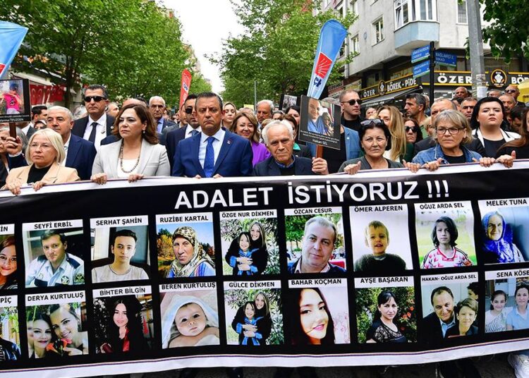 Çorlu tren kazasında karar açıklandı: 4 sanık tutuklandı 1 Çorlu tren kazasında karar açıklandı: 4 sanık tutuklandı