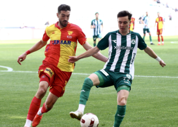 Göztepe, Süper Lig’e bir adım daha yaklaştı