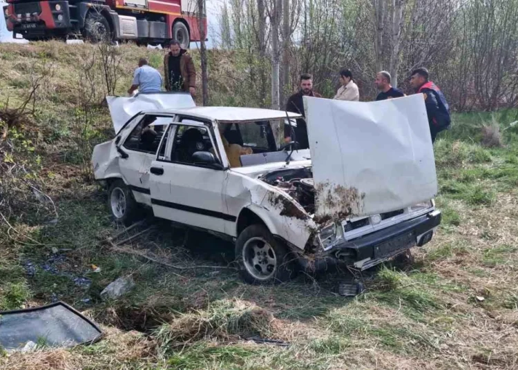 Bayram tatilinde acı tablo: 4 bin 370 trafik kazası, 55 can kaybı 1 Bayram tatilinde acı tablo: 4 bin 370 trafik kazası, 55 can kaybı