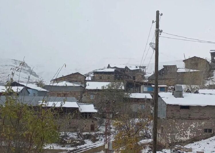 Bir köy toplu olarak sandığı boykot etti 1 Bir köy toplu olarak sandığı boykot etti