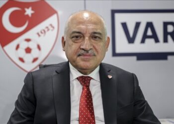 İstifası istenen TFF Başkanı Büyükekşi’den seçim kararı