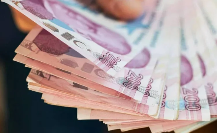 200 TL’nin değeri 4,6 dolara kadar geriledi 1 Merkez Bankası en çok 200’lük bastı, ATM’ler artık o banknotları vermeyecek