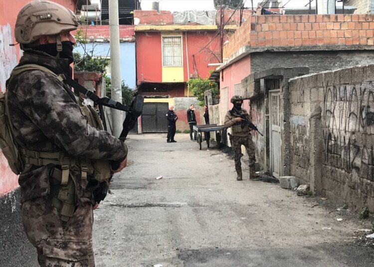 Sahte ‘kiralık bungalov’ ilanıyla 18 bin kişiyi dolandıranlara operasyon