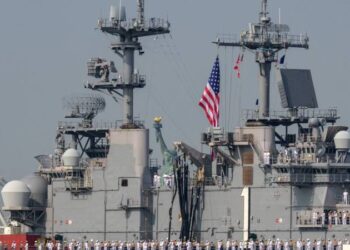 Pentagon, Orta Doğu’ya ilave savaş uçakları ve gemiler gönderiyor