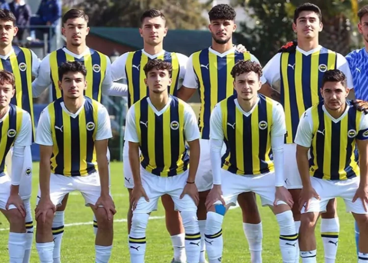 Süper Kupa maçı öncesi gözler Fenerbahçe 19 Yaş Altı Futbol Takımı'nda 1 Süper Kupa maçı öncesi gözler Fenerbahçe 19 Yaş Altı Futbol Takımı’nda