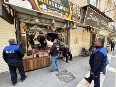 CHP’ye geçen belediyelerde Arapça tabela operasyonu 2 CHP’ye geçen belediyelerde Arapça tabela operasyonu