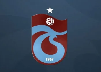 Açıklama geldi: Trabzonspor'da Uğurcan Çakır'ın yerine kim geliyor? 2 Trabzonspor’dan PFDK kararına sert tepki: Adaletiniz batsın, istifa edin!