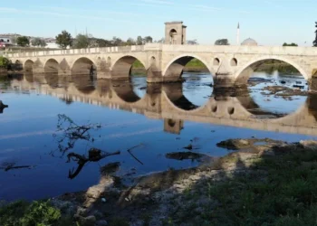 Tunca Nehri kuruma noktasına geldi! Su seviyesi 4 kat azaldı