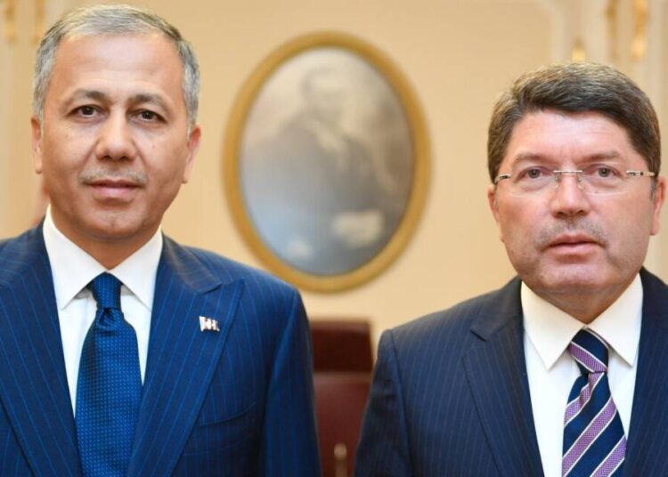 Aslı Güney yazdı.. İçişleri ve Adalet Bakanları daha ne bekliyor? 1 Aslı Güney yazdı.. İçişleri ve Adalet Bakanları daha ne bekliyor?