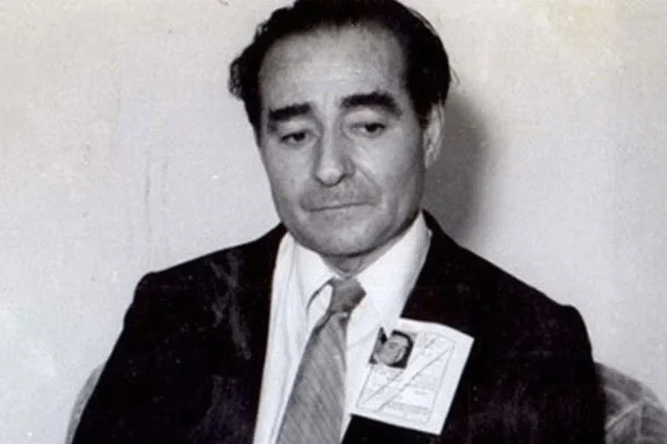 Bir Adnan Menderes portresi: Yalnız, kimsesiz ve hasta bir çocuk… 1 Bir Adnan Menderes portresi: Yalnız, kimsesiz ve hasta bir çocuk…