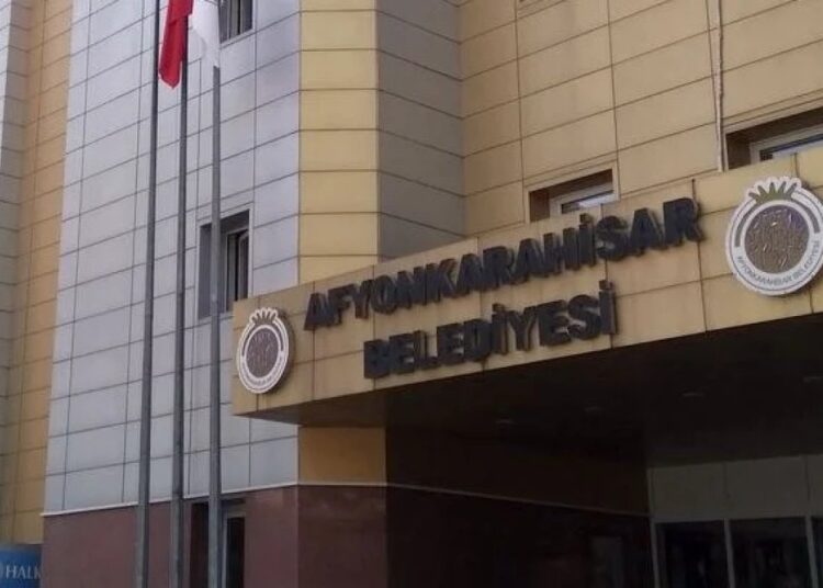 CHP’li belediye, eski TÜGVA yöneticisini başkan yardımcısı olarak atadı 1 CHP’li belediye, eski TÜGVA yöneticisini başkan yardımcısı olarak atadı