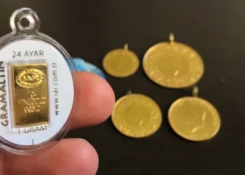 Altın uçuşa geçti! Gram 2 bin 400, çeyrek 4 bin liranın üstüne çıktı