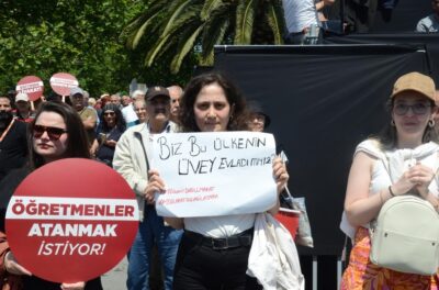 Atanamayan öğretmenler, Saraçhane’den haykırdı: Ailemizin yüzüne bakamıyoruz