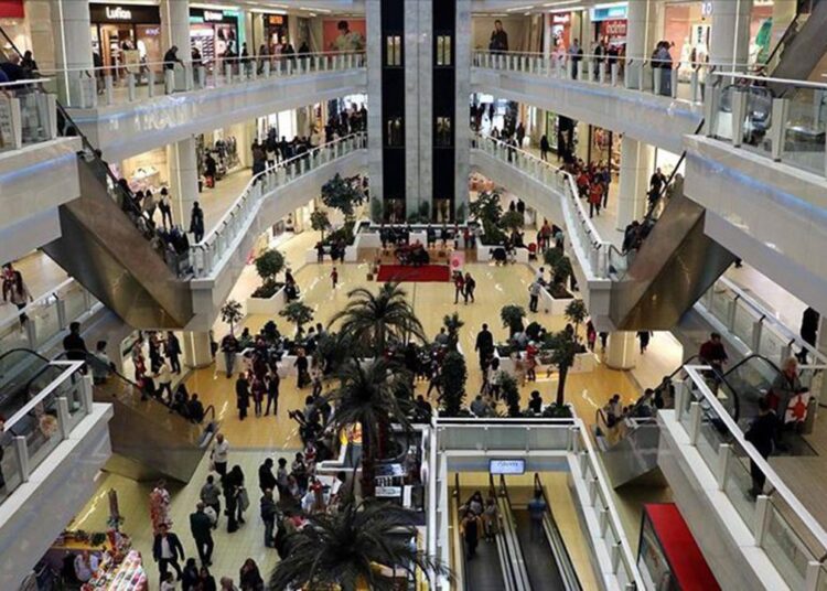 Ekonomi daralıyor! Vatandaş mağaza geziyor ama alışveriş yapmıyor 1 Ekonomi daralıyor! Vatandaş mağaza geziyor ama alışveriş yapmıyor