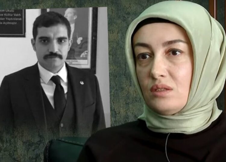 Sinan Ateş'in eşi Ayşe Ateş: Sinan'ı katlettikleri yetmedi, beni tehdit etmeye başladılar 1 Ayşe Ateş’in iddianamede yer verilmeyen ifadesi ortaya çıktı: 11 kez ‘MHP’ geçiyor