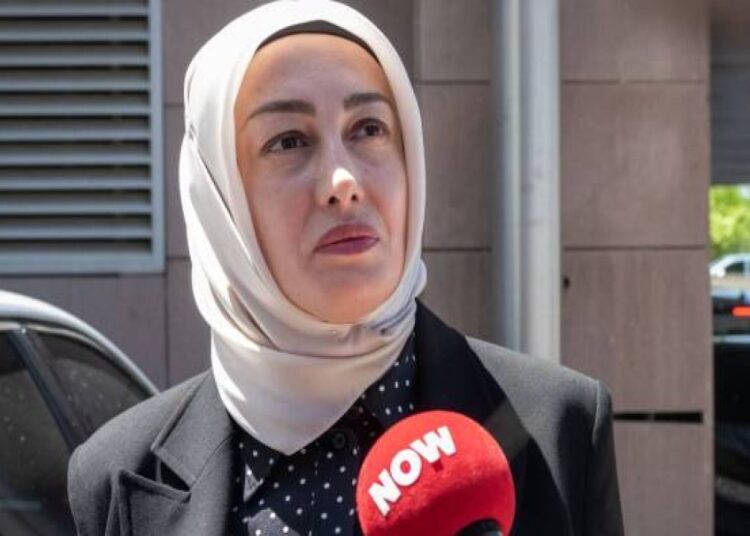 'Beni öldürecekler' demişti: Sinan Ateş'in eşine iki yakın silahlı koruma verildi 1 ‘Beni öldürecekler’ demişti: Sinan Ateş’in eşine iki yakın silahlı koruma verildi