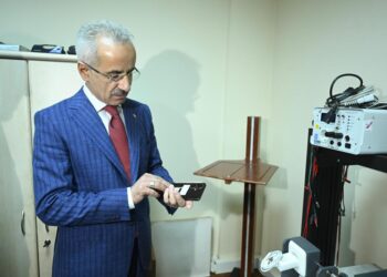 Siber güvenliğin başındaki Bakan’ın telefonunu klonlamışlar