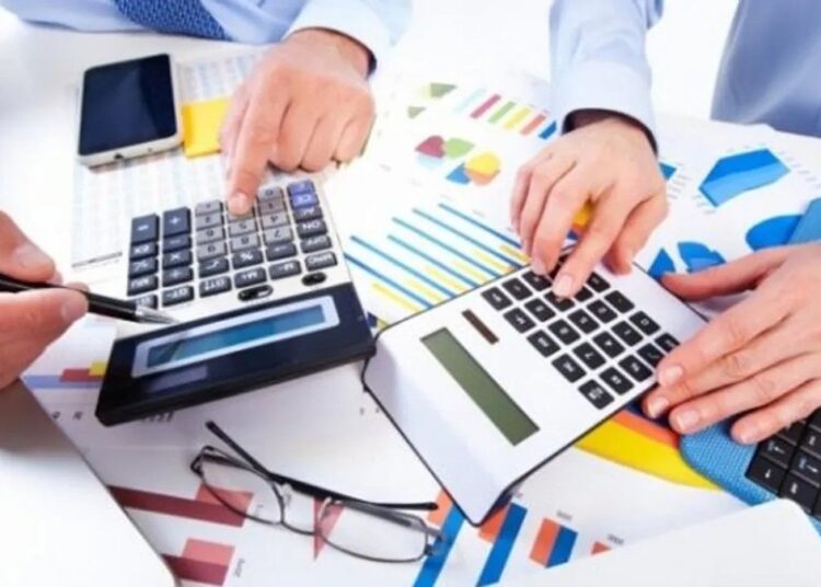 Vatandaş faiz yükü altında ezilirken, bankalar komisyondan servet kazandı 1 Vatandaş faiz yükü altında ezilirken, bankalar komisyondan servet kazandı