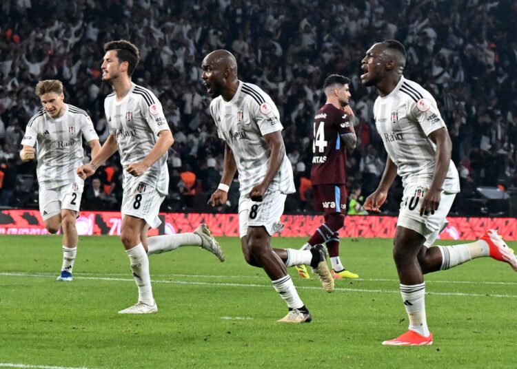 Gol düellosu: Türkiye Kupası Beşiktaş'ın oldu 1 Gol düellosu: Türkiye Kupası Beşiktaş’ın oldu