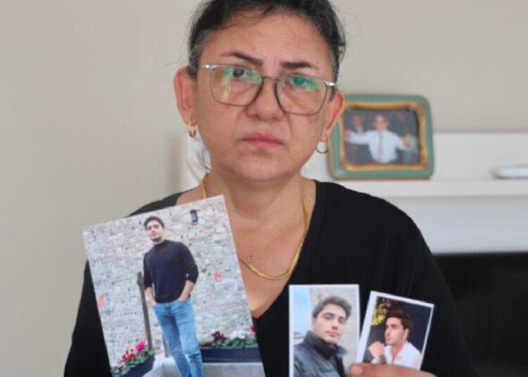 Depremde kaybettiği oğlunu arıyor, dolandırdılar: Burada dediler, açtırdığım mezar boş çıktı 1 Depremde kaybettiği oğlunu arıyor, dolandırdılar: Burada dediler, açtırdığım mezar boş çıktı
