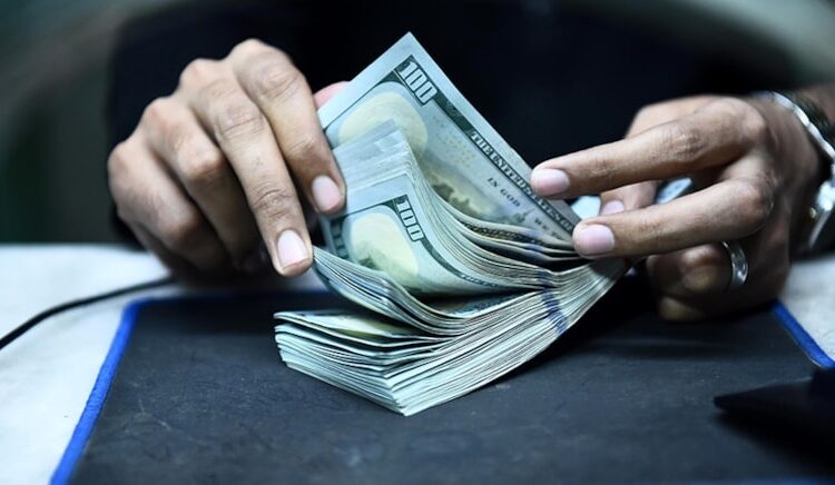 Dolarda yeni dönem: Türk şirketleri dövizle borçlanmaya hücum ediyor 1 Dolarda yeni dönem: Türk şirketleri dövizle borçlanmaya hücum ediyor