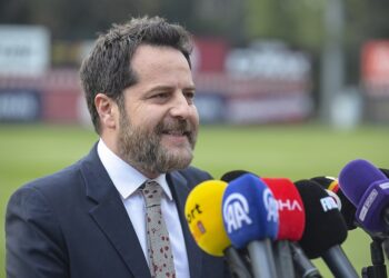 Erden Timur, Ali Koç’a cevap verdi: Allah ıslah etsin