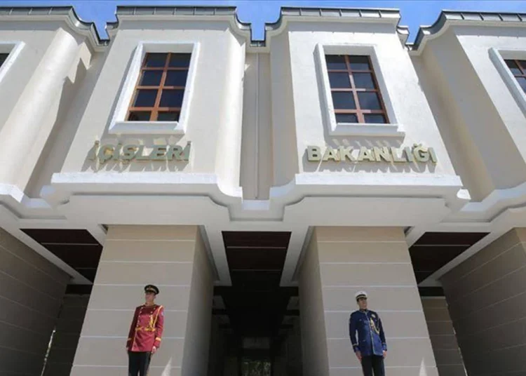 İçişleri Bakanlığı’da tasarruf tedbirleri: Koruma araç ve polis sayıları azaltıldı