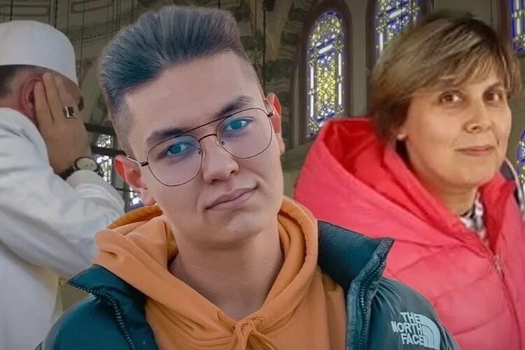Diyanet’in 25 yıl önce Kırım’a görevlendirdiği evli imam, başka bir kadından çocuk yapıp dönmüş 1 Diyanet’in 25 yıl önce Kırım’a görevlendirdiği evli imam, başka bir kadından çocuk yapıp dönmüş